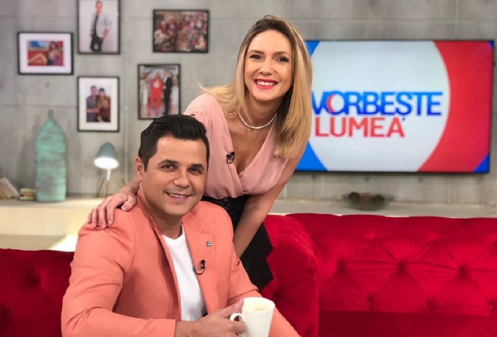 Adevăratul motiv pentru care Adela Popescu a renunțat la ”Vorbește lumea”. ”Veneau tot felul de oameni în platou”