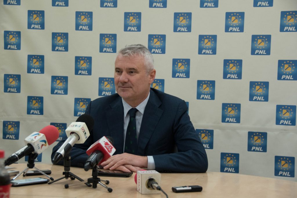 Gigel Stirbu spune ca Vlad Voiculescu este interesat doar de imaginea lui