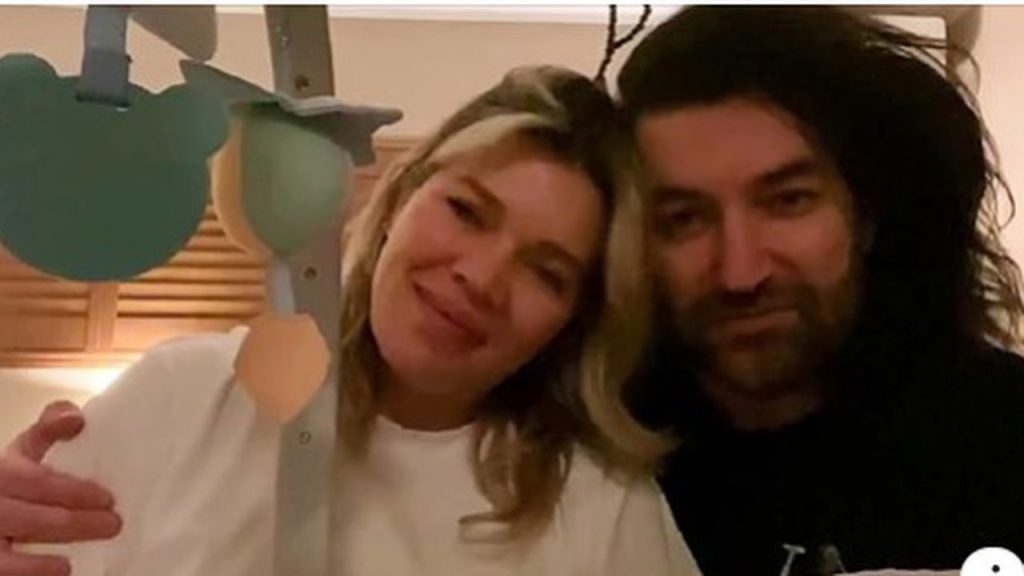 Medicul Ginei Pistol, primele declaraţii: „Toată lumea e OK, și mama, și fetița”. Ce alte vedete au mai apelat la Dana Oprescu (exclusiv)