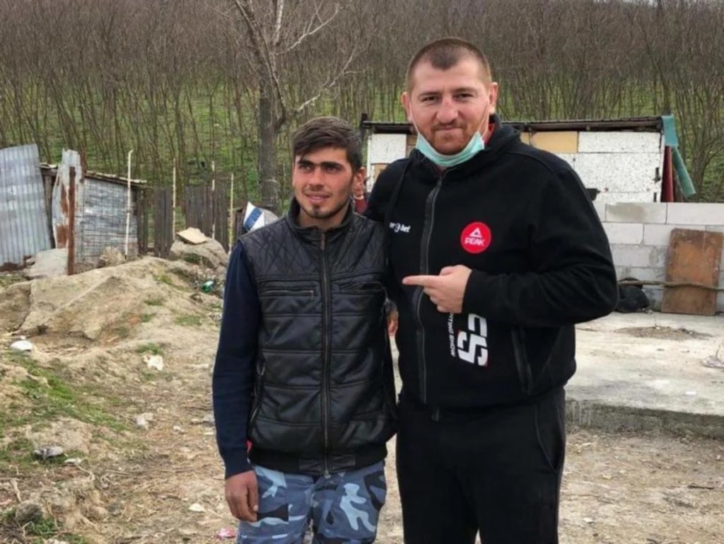 Sergiu, tăticul călăreț de la Iași, a rupt tăcerea. Motivul incredibil pentru care a vândut casa cumpărată din donații