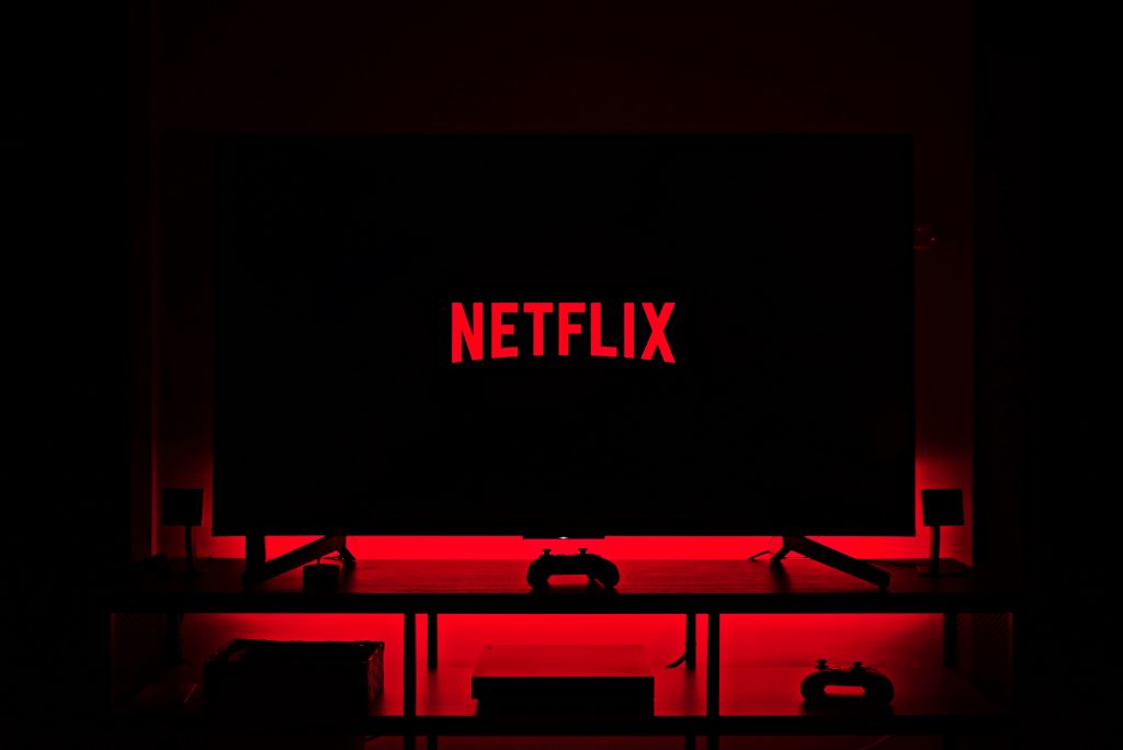 Ce filme și seriale au premiera în luna mai pe Netflix. Lista completă