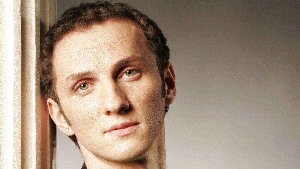 Ce ține în casă Mihai Trăistariu. Femeile din viața lui au fugit tot timpul de așa ceva