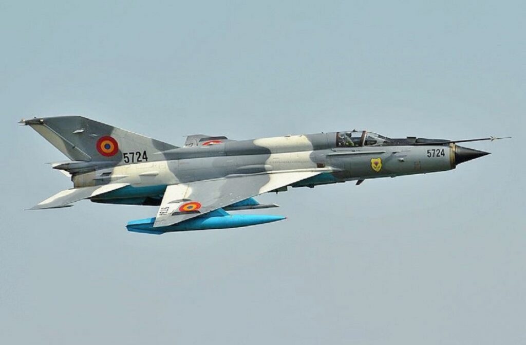 MiG-21 prăbuşit lângă Reghin. Cine este Andrei Criste, pilotul care se afla la manşa avionului