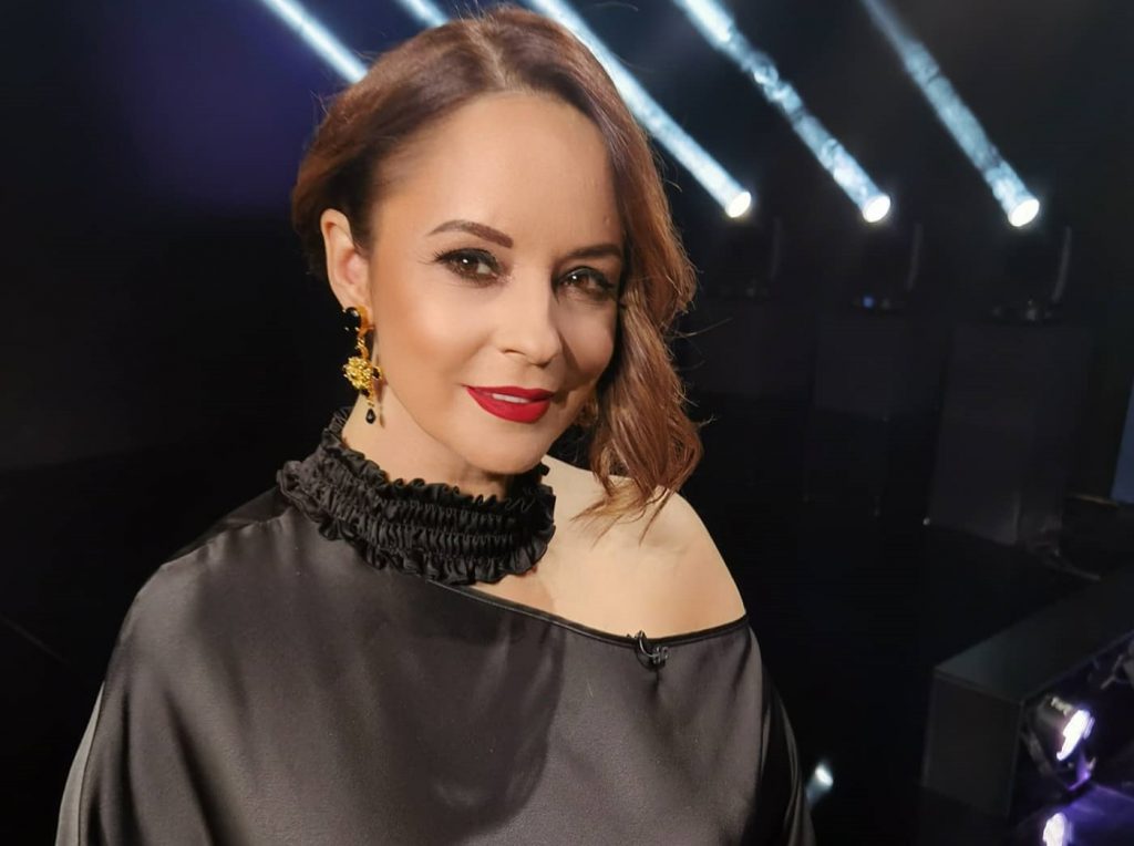 Cum a apărut Andreea Marin pe stradă. Aşa sigur nu ai mai văzut-o până acum pe vedetă