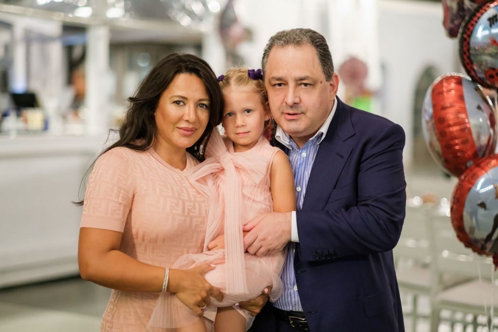 Cum s-au îmbogăţit Marian Vanghelie și Oana Mizil în pandemie. Acum, vor să își extindă afacerile