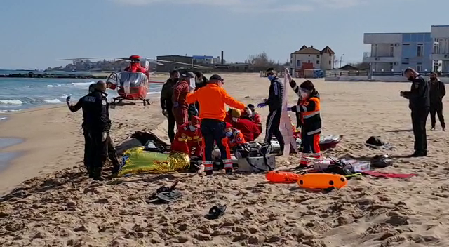 Dublă tragedie la malul mării. Doi bărbați au murit înecați în apele Mării Negre, în timp ce făceau sufundări
