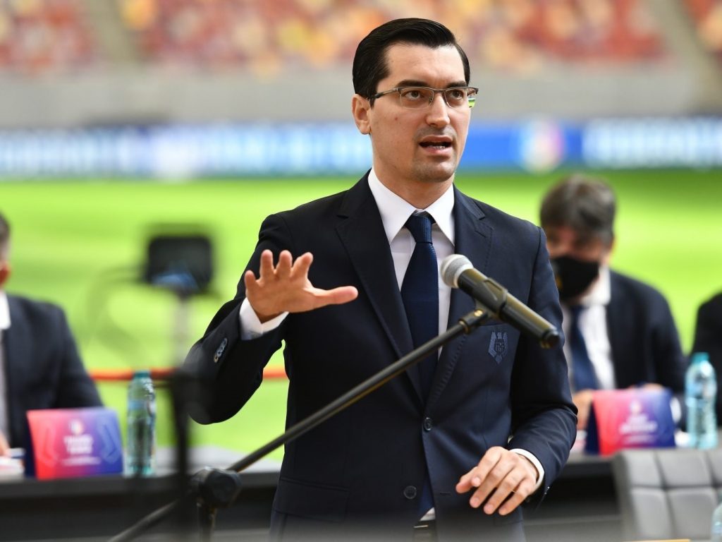 Premieră pentru România. Răzvan Burleanu, ales membru în Consiliul FIFA. Câţi bani va încasa şeful FRF