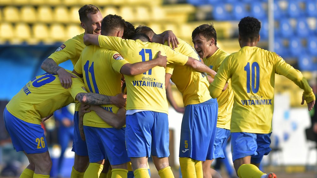 Protest inedit în fotbalul românesc, la Călărași. Ce au făcut jucătorii neplătiți după ce arbitrul a fluierat startul meciului