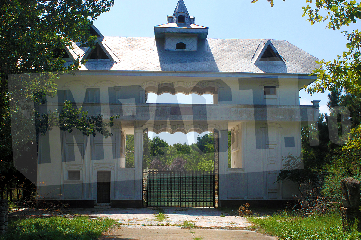 Ce s-a ales de celebrul complex de la Slobozia copiat din serialul Dallas. Care sunt singurele cladiri inca functionale