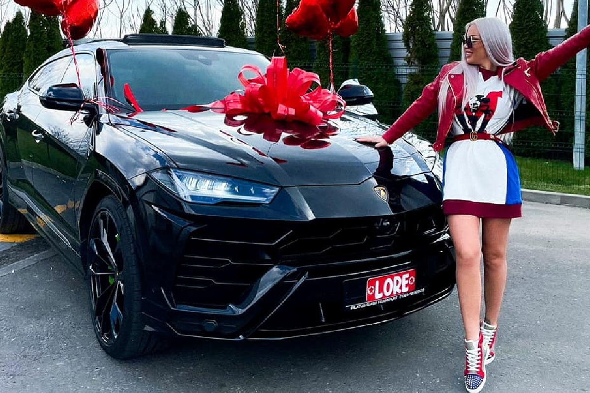 Loredana Chivu a recunoscut. De unde a avut aproape 400.000 de euro pentru bolidul de lux pe care il conduce