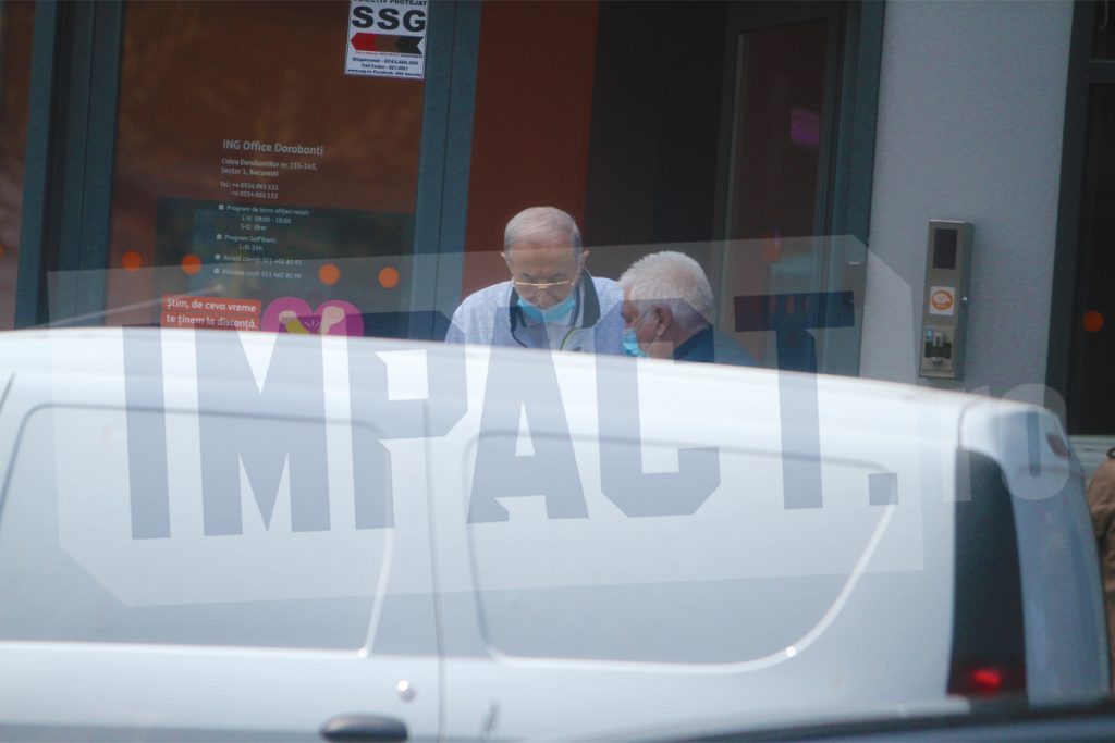 Viorel Paunescu a iesit pana in oras