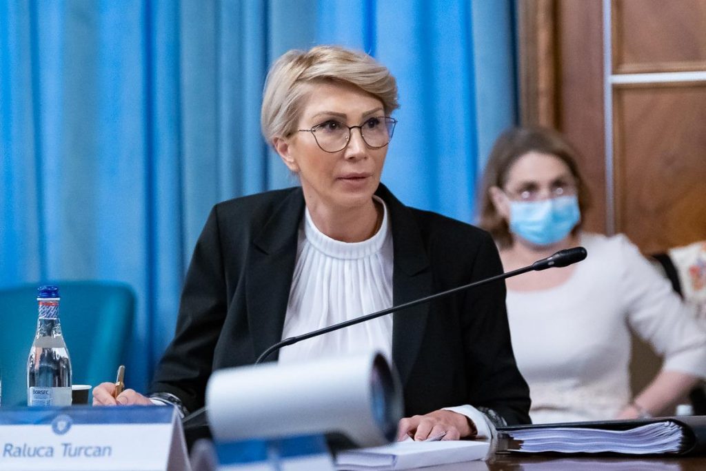 Raluca Turcan, ministrul Muncii