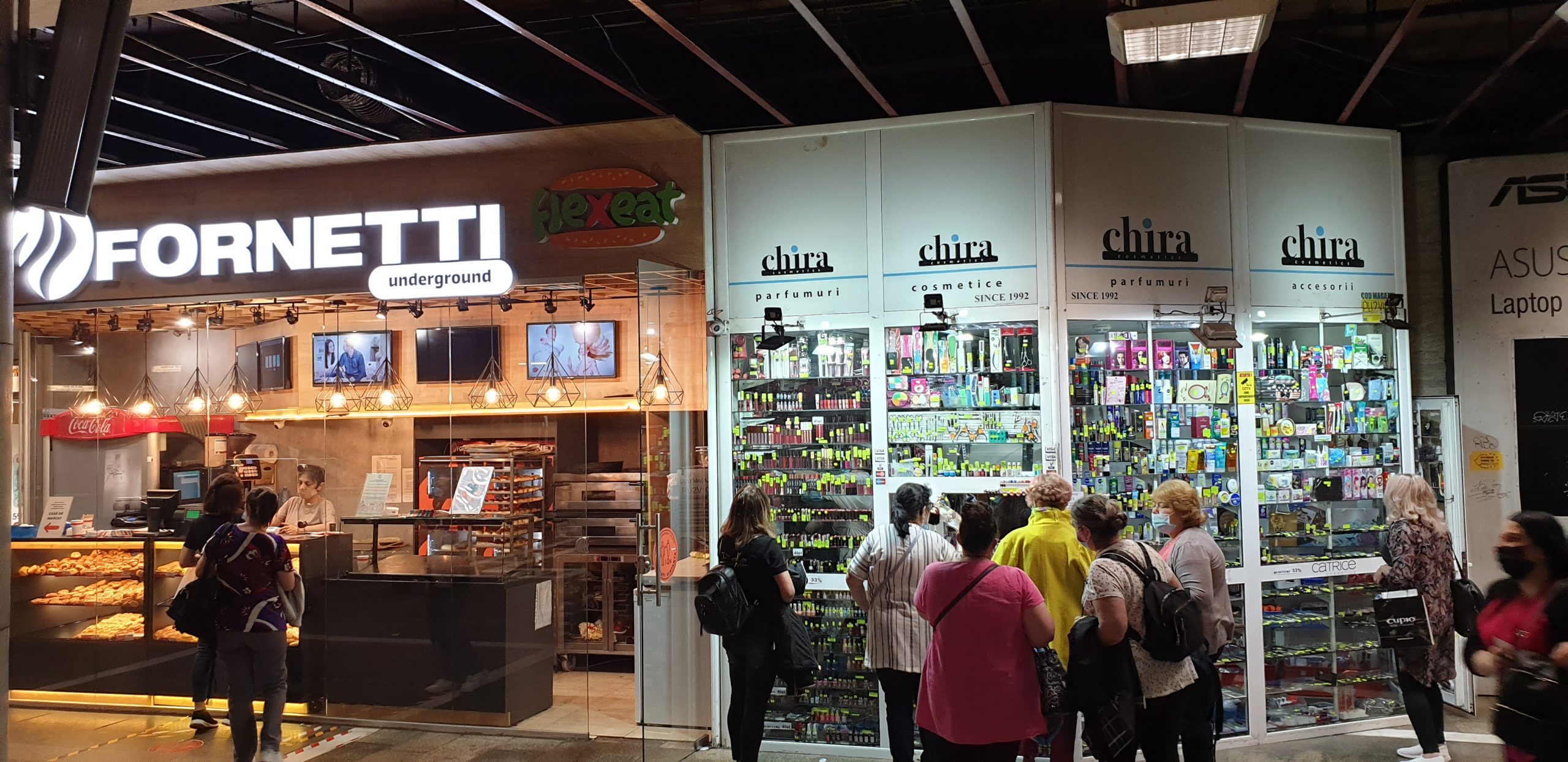 In ce statii de metrou mai exista spatii comerciale