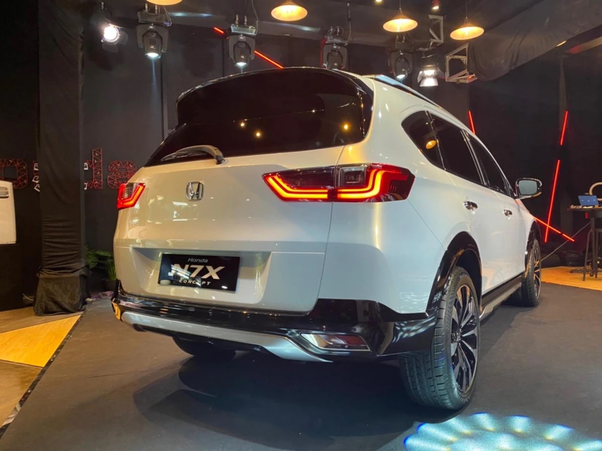 Honda N7X va dispune de 7 locuri fiind creat special pentru piata indoneziana