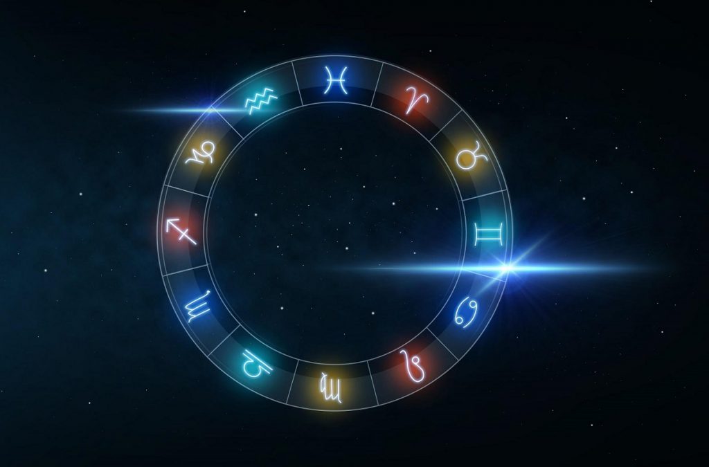 Horoscop duminică, 23 mai. Racii caută liniştea, Balanțele au noroc la bani
