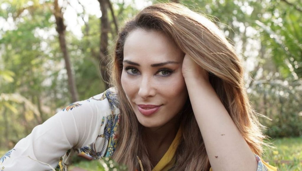 Iulia Vântur o duce extraordinar în India. Fosta vedetă PRO TV, succes răsunător: „80 de milioane deja”
