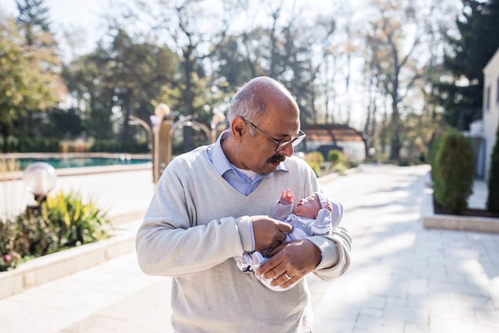 INTERVIU Medicul celebru care operează copii în burta mamelor. Cum sunt salvați bebelușii nenăscuți de un doctor din România