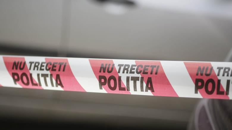 Un barbat si-a impuscat vecinul cu pistolul in gat