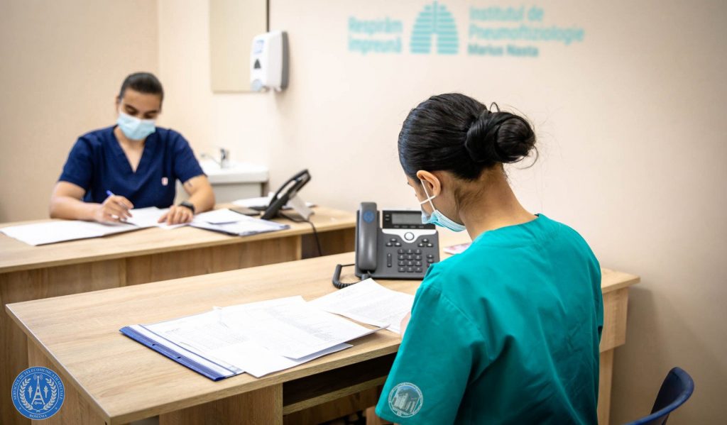 Rudele celor internati cu covid la Marius Nasta pot afla telefonic detalii despre starea lor