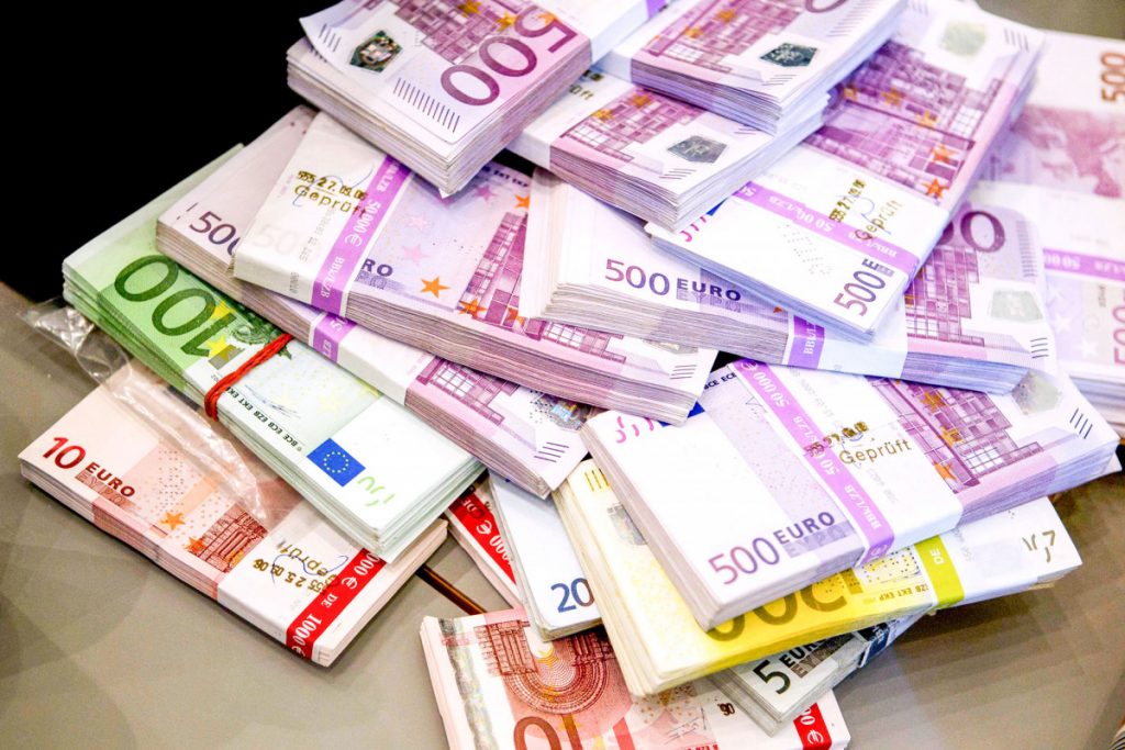 Ce se intampla cu euro astazi