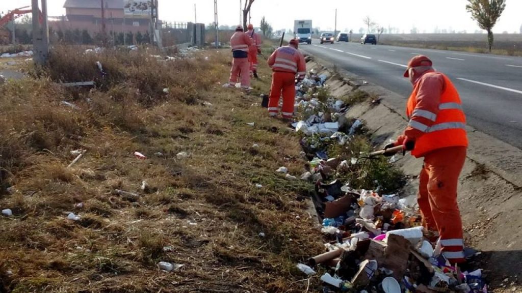 Se dau amenzi mari pentru aruncarea deseurilor pe spatiul public