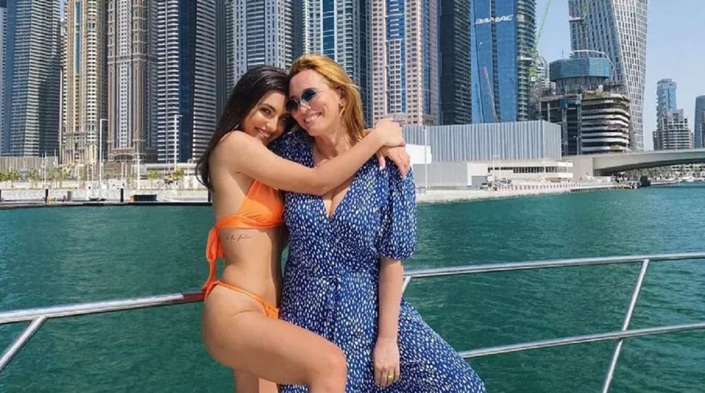 Ce au făcut Andreea Esca şi Alexia Eram în Dubai, de fapt. Motivul pentru care au mers acolo a fost aflat