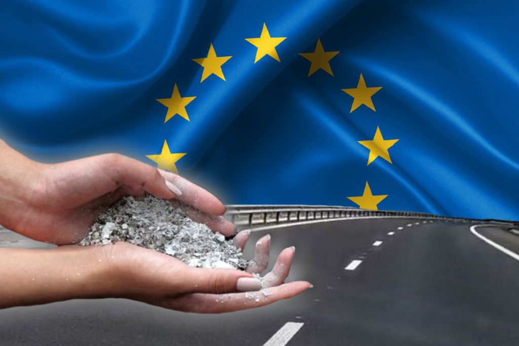 Inovaţie. Prima ţară din Europa care va avea o autostradă construită din cenuşă de hârtie
