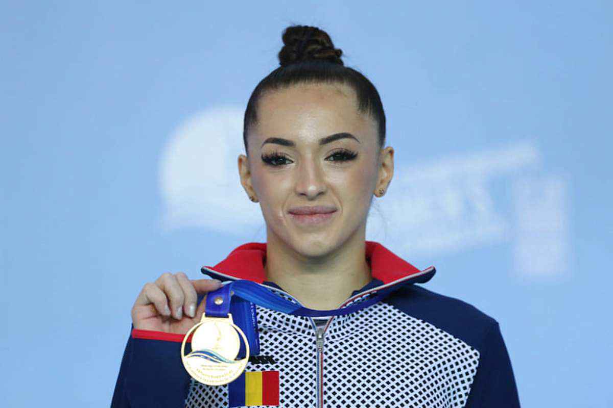 Larisa Iordache a castigat medalia de aur la barna la Campionatul Mondial de la Cairo