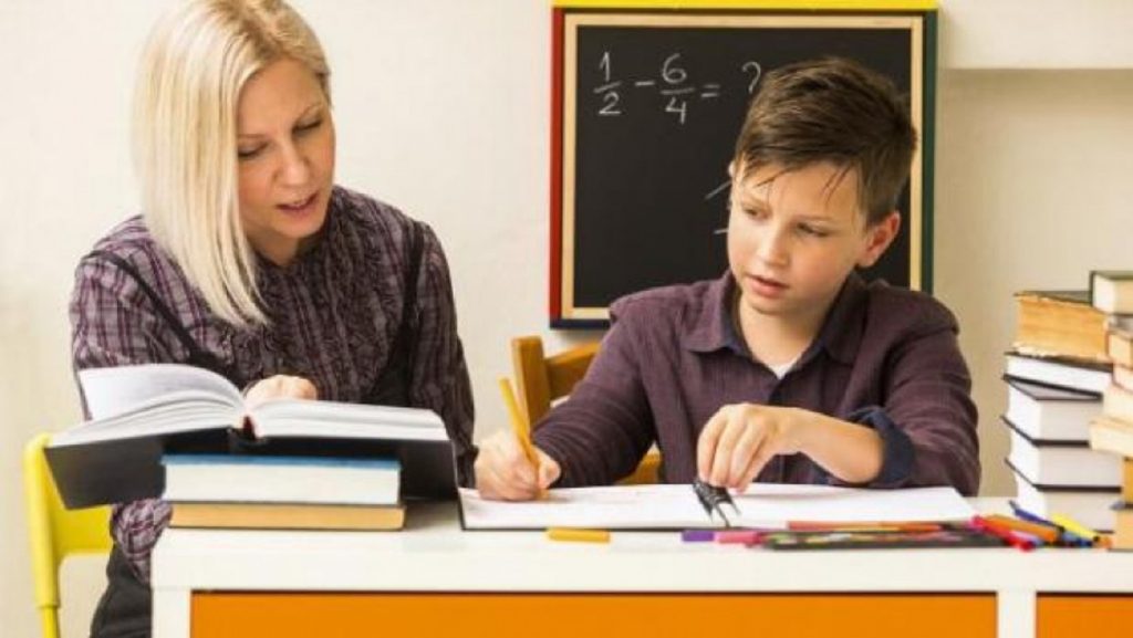 Ministrul Educatiei anunta ca ar putea sa se dea vouchere pentru meditatii