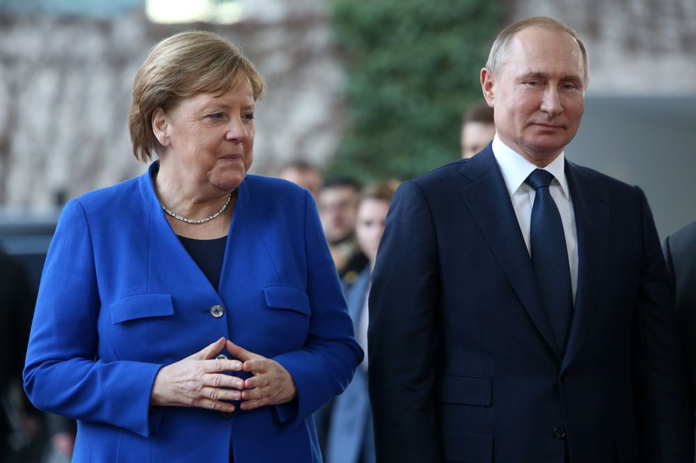 Pasul inapoi facut de UE in disputa cu Vladimir Putin