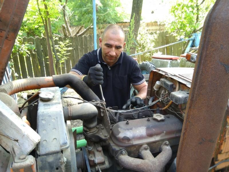 Un tânăr din Iași a făcut sacrificii mari pentru a se întreține în timpul facultății. Povestea de viață a acestuia este impresionantă