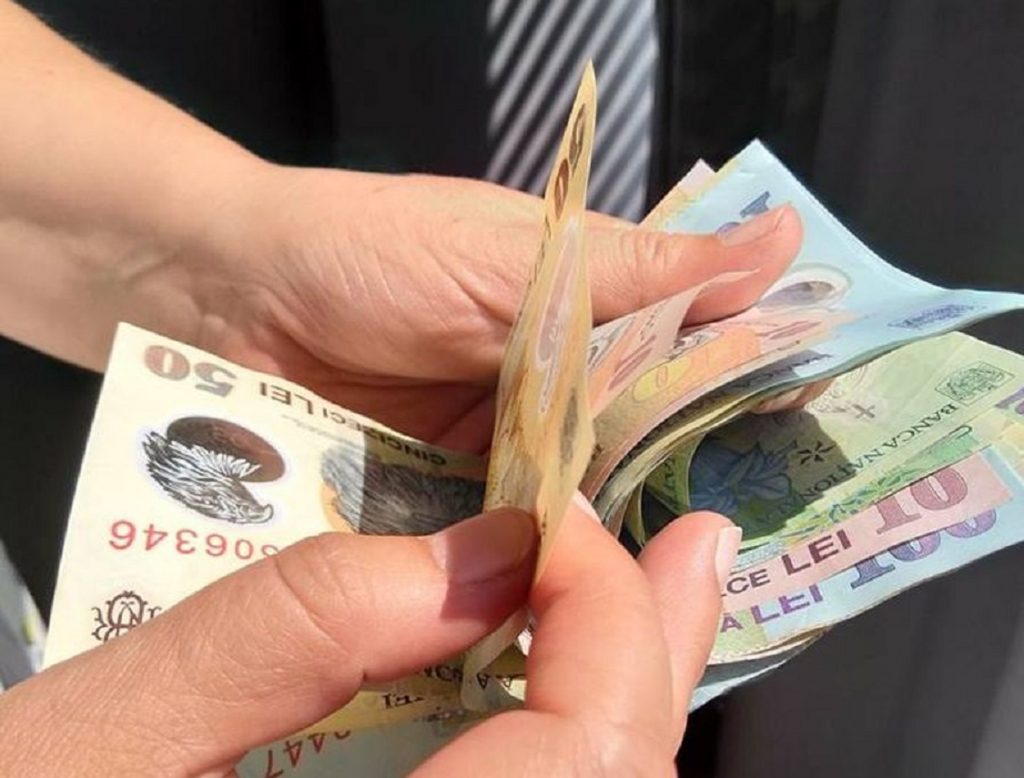 Noi avantaje pentru asistații social. Guvernul spune că e o încurajare a forței de muncă: „Cea mai bună forma de ajutor social este un loc de muncă”