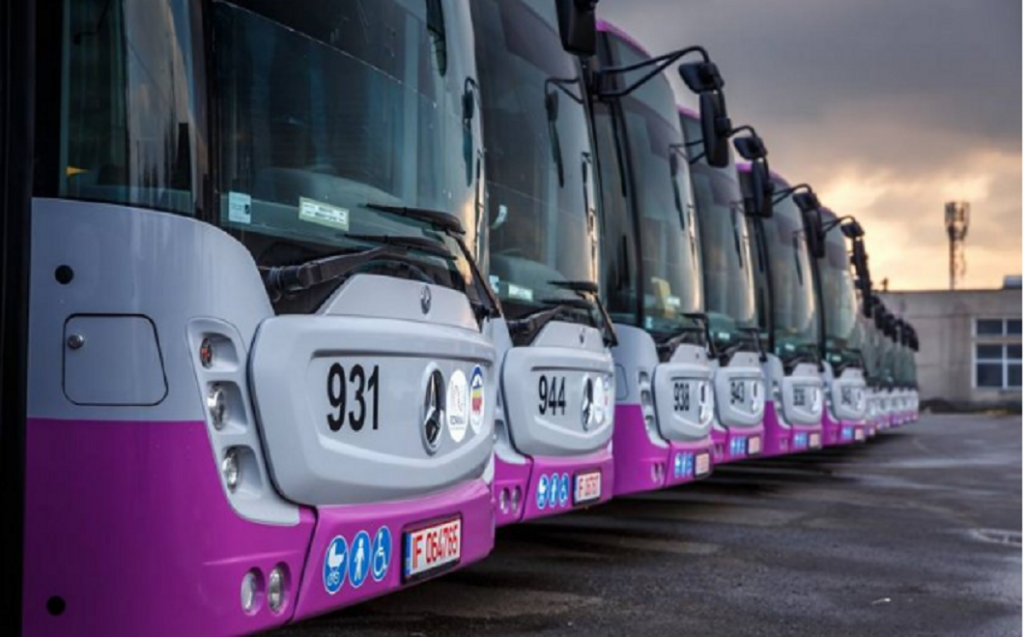 Oraşul din România în care vinerea călătorii circulă gratuit cu mijloacele de transport în comun. Costurile, suportate de primărie