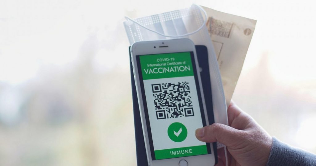 Certificatul covid poate fi emis si pe hartie, nu numai digital