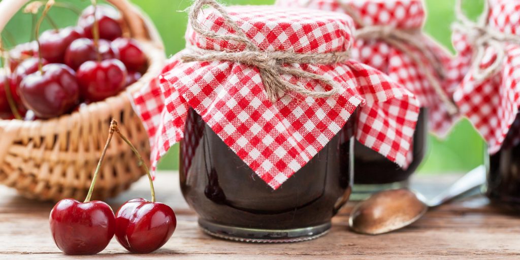Cum faci cea mai delicioasă și simplă dulceață de cireșe fără strop de zahăr