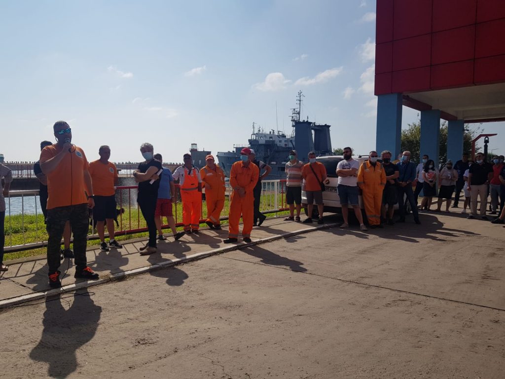 Angajații ARSVOM au protestat astăzi, după că ministrul Transporturilor a anunțat că instituția va fi desființată