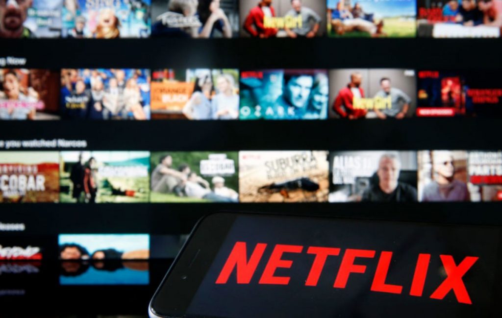 Calendarul complet al filmelor și serialelor noi care apar pe Netflix în luna august