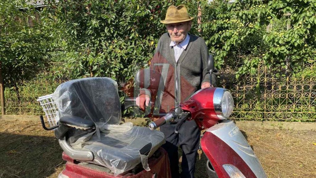 Povestea de viață impresionantă a celui mai bătrân fermier din Iași. Secretul longevității bărbatului de 99 de ani este incredibil