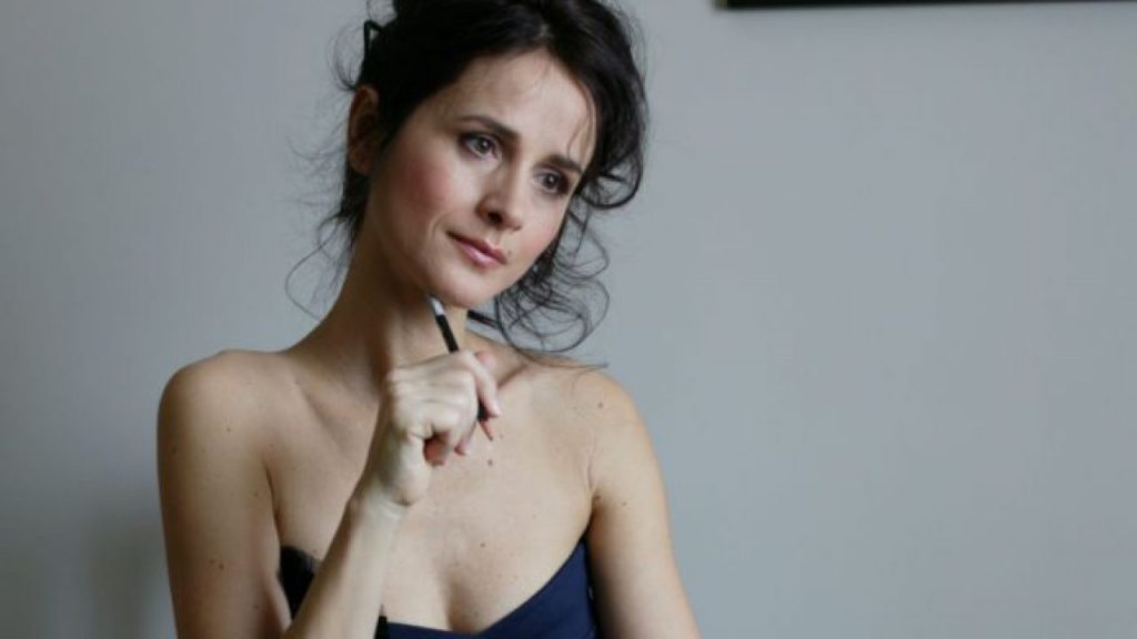 Dezvăluiri inedite despre Mădălina Manole. Cântăreața ar fi împlinit astăzi 54 de ani