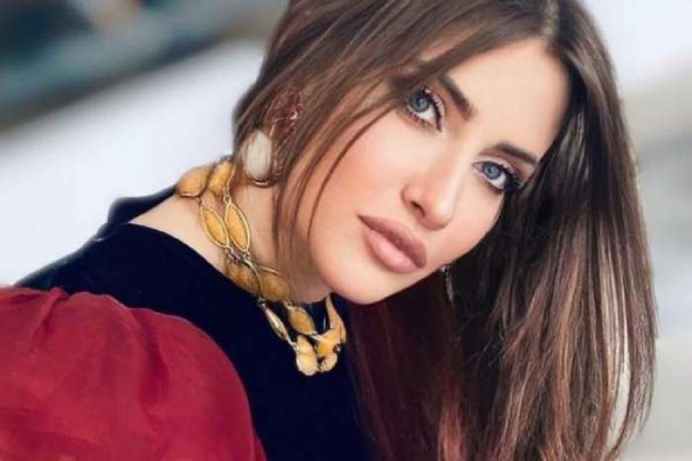 După ce l-a exasperat pe Măruţă, Iulia Albu a trecut la Capatos