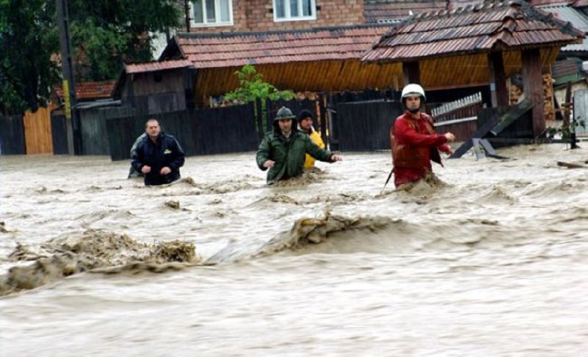 România, distrusă de inundații