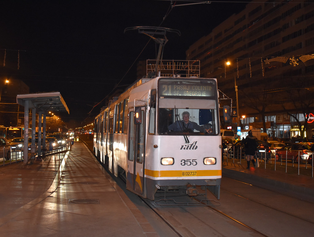Un tramvai a deraiat și a mers pe șosea câțiva metri, în București