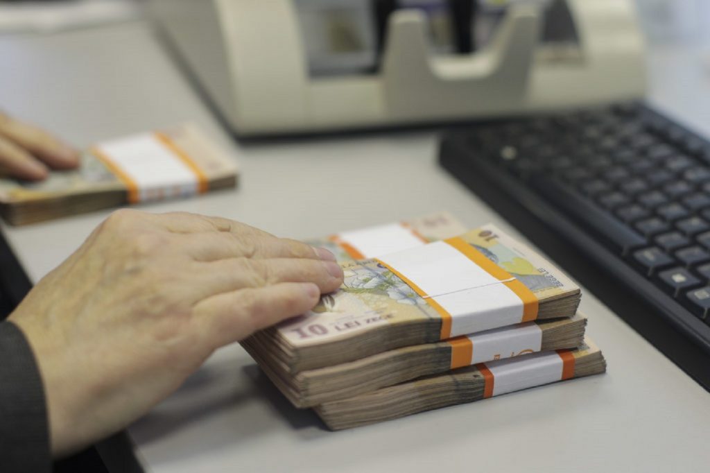 Statul dă bani pentru românii care îşi schimbă maşina veche cu una nouă. Ministrul Mediului a făcut anunţul