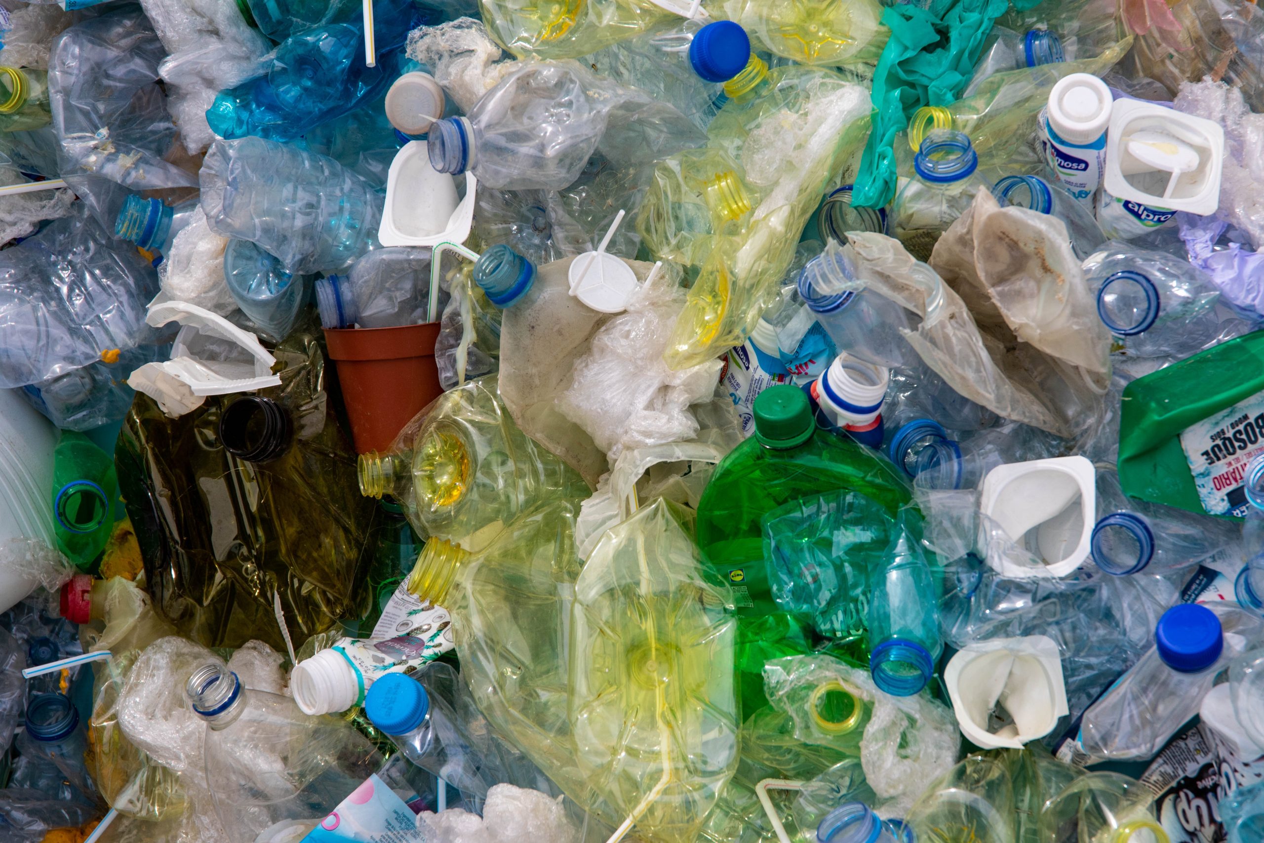 România trebuia să aibă gata pe 3 iulie legea anti-plastic