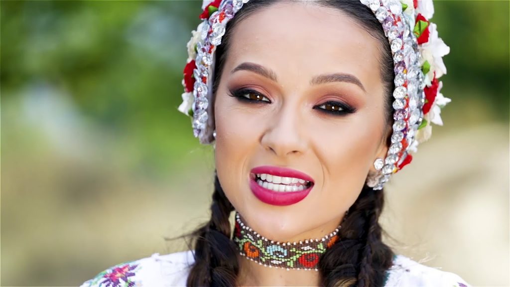 Momentul în care Vlăduța Lupău a stat în comă o zi și jumătate. L-a povestit chiar artista, ce i-a făcut un vecin