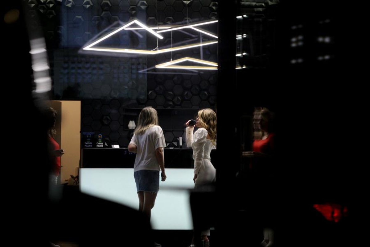 Alexandra Dinu, în club, la Mamaia