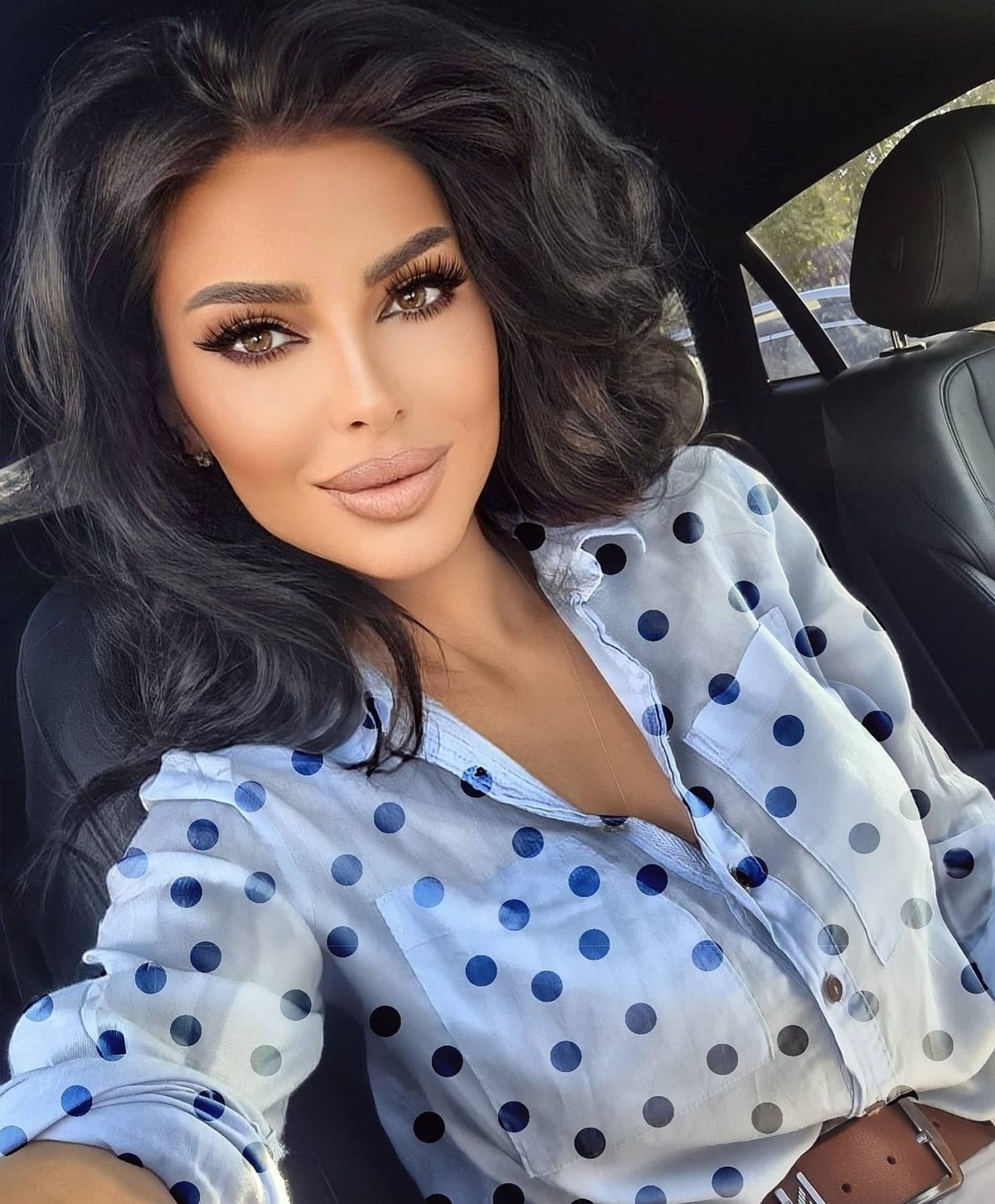 Cati bani primeste pe luna Raluca Paraschiv