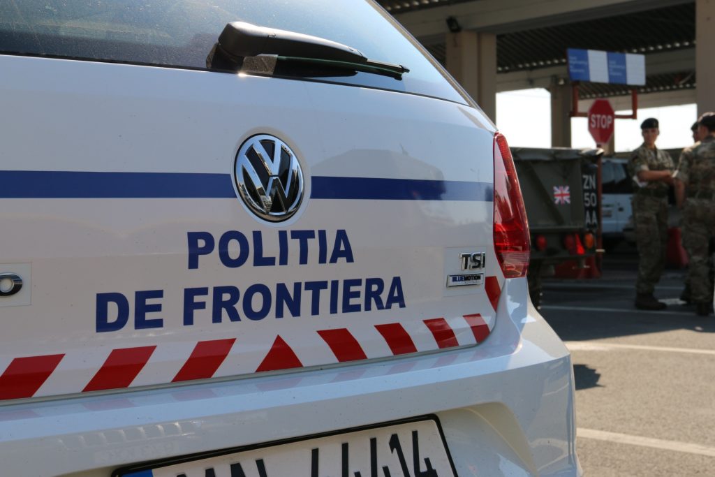 Cum au încercat doi cetățeni sirieni să intre ilegal în România. Polițiștii au rămas șocați. Ce a putut să le treacă prin cap