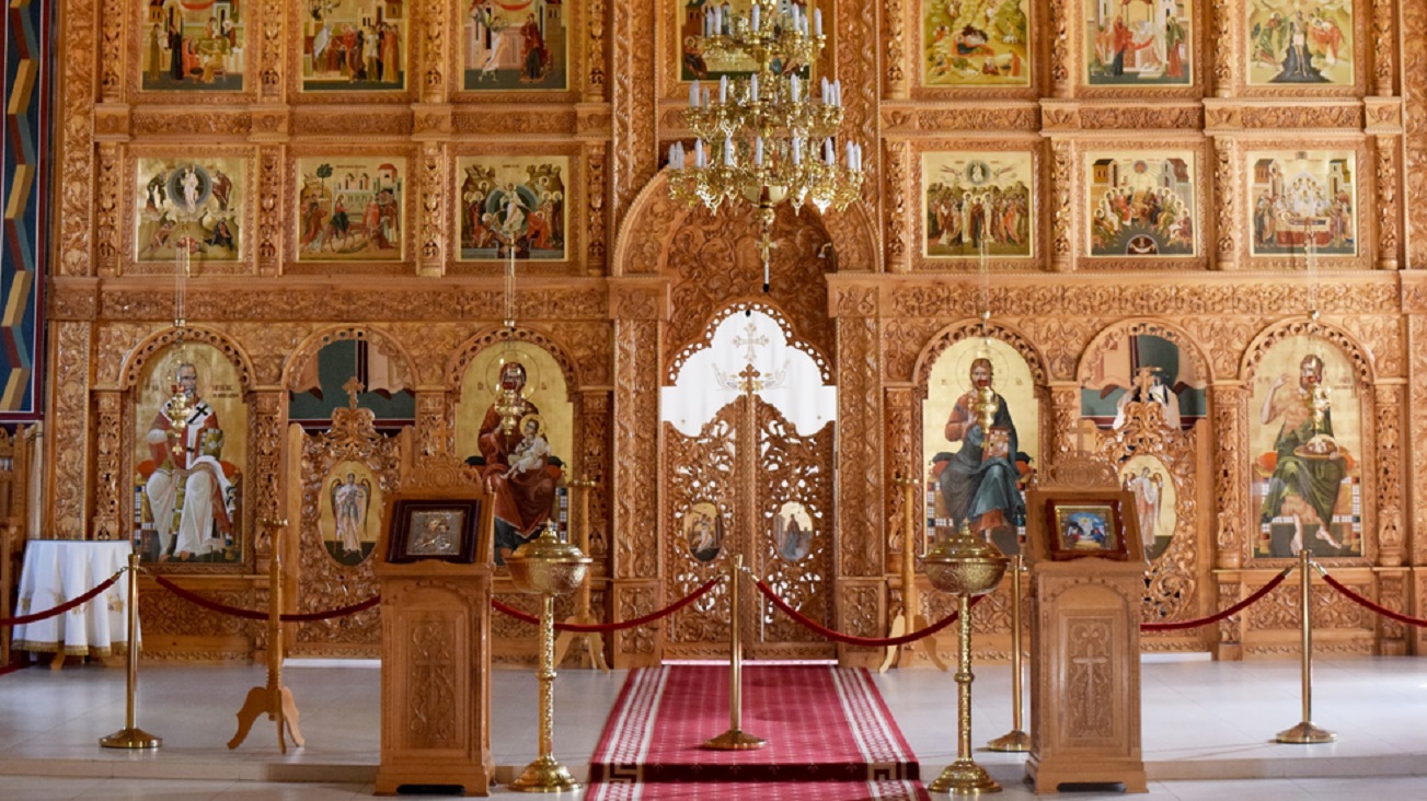 De ce nu au voie de fapt femeile in altar