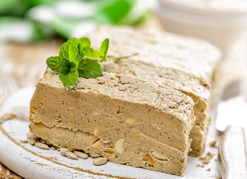 Halva cu extras de săpun pe rafturile magazinelor din România. Oamenii s-au îngrozit când au citit eticheta. Care e explicația